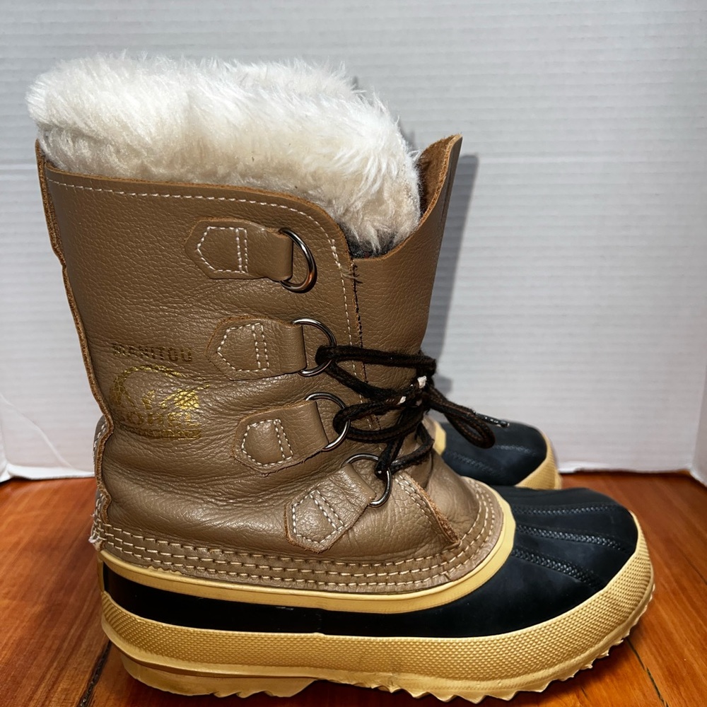 Woman’s Sorel used boots.